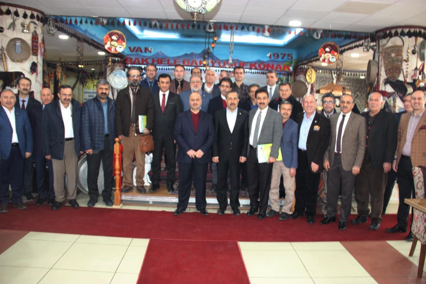 "Öğrencilerimizi milli ve manevi değerlerle yetiştirmek istiyoruz" "Öğrencilerimizi milli ve manevi değerlerle yetiştirmek istiyoruz"
